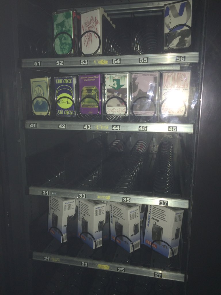 Cassetteautomaat op K7 night Bangfestival.be