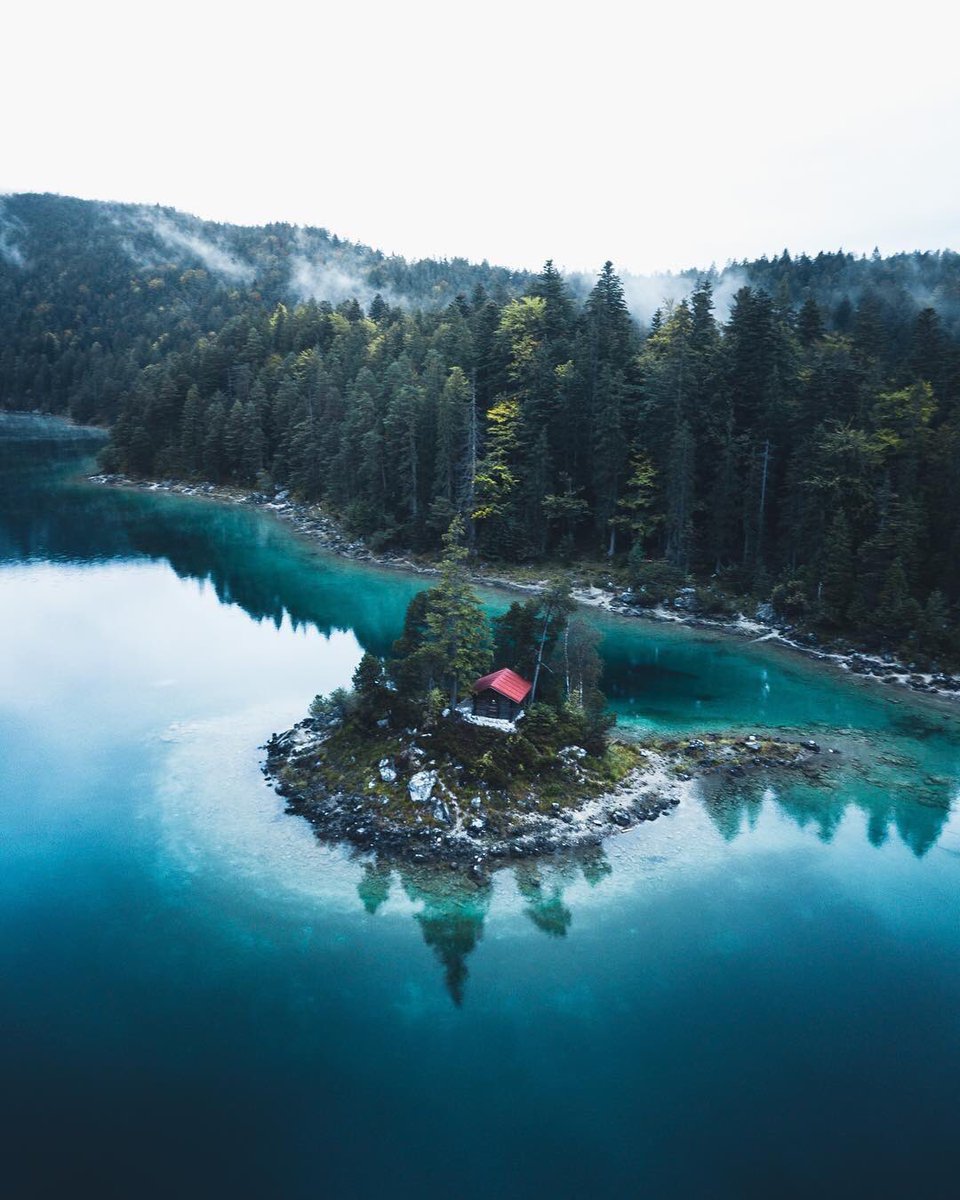 TRVL Creative ✈️ tweet media