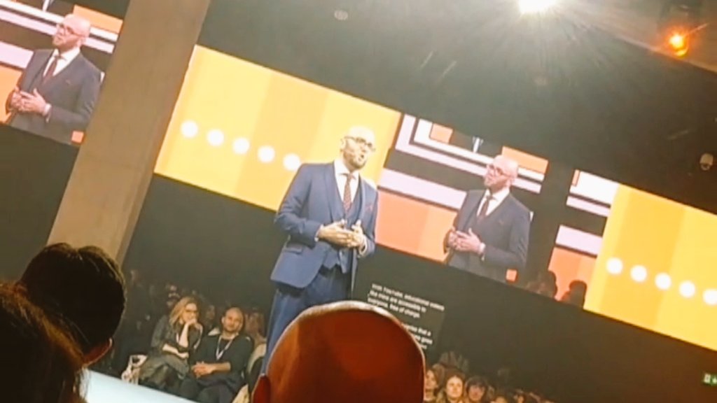 _GAdams_'s tweet image. Thoroughly enjoyed The @YouTube lineup at The Tate this week! @Trevornoah @JamesBayMusic @MrBruffEnglish @jacobcollier @ChakaKhan #YouTubeOnStage