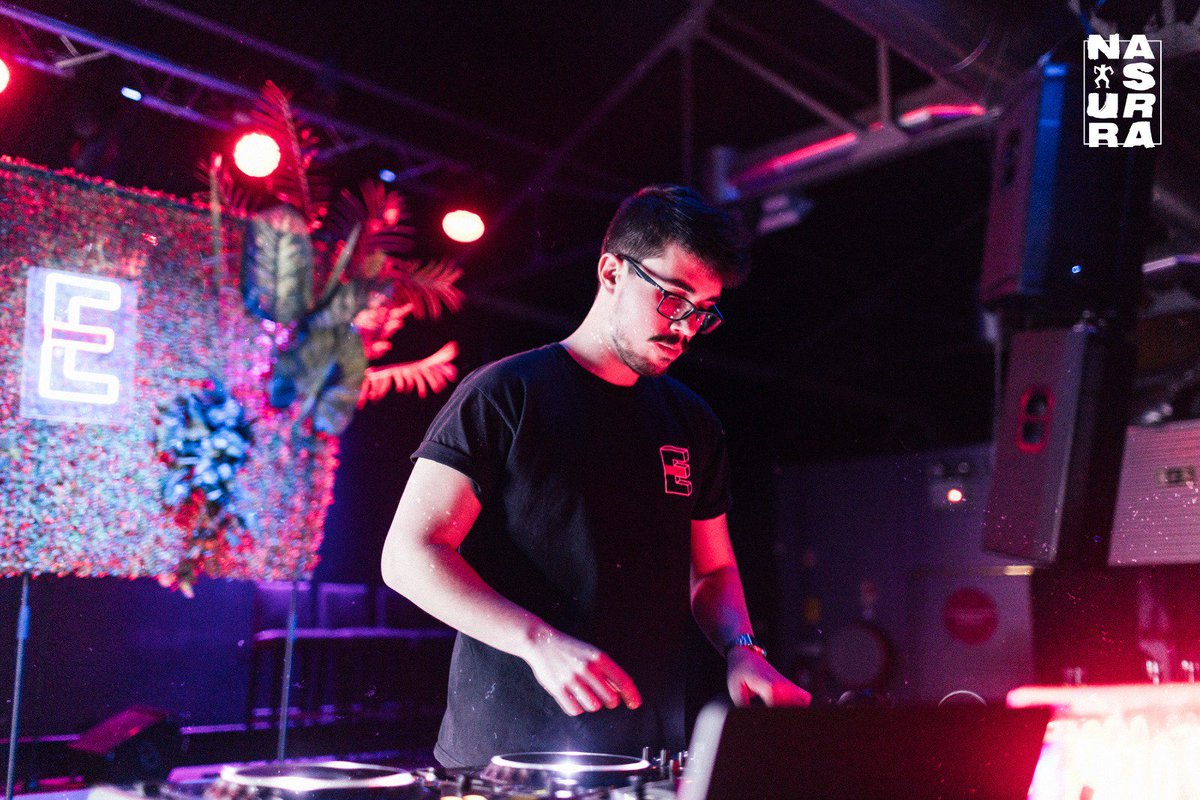 Enchufada_label's tweet photo. Assim #NaSurra obrigado a todos que estiveram ontem no #Bleza connosco, e obrigado ao @MalumzKole, @studiobros_sb, @pedrodalinha e @progressivu por pegarem fogo à pista mais quente de Lisboa 🔥🔥 Voltamos em Dezembro para a última surra do ano!
Evento FB: https://t.co/m9Z0vaGfug https://t.co/Ij76XJxN7Z