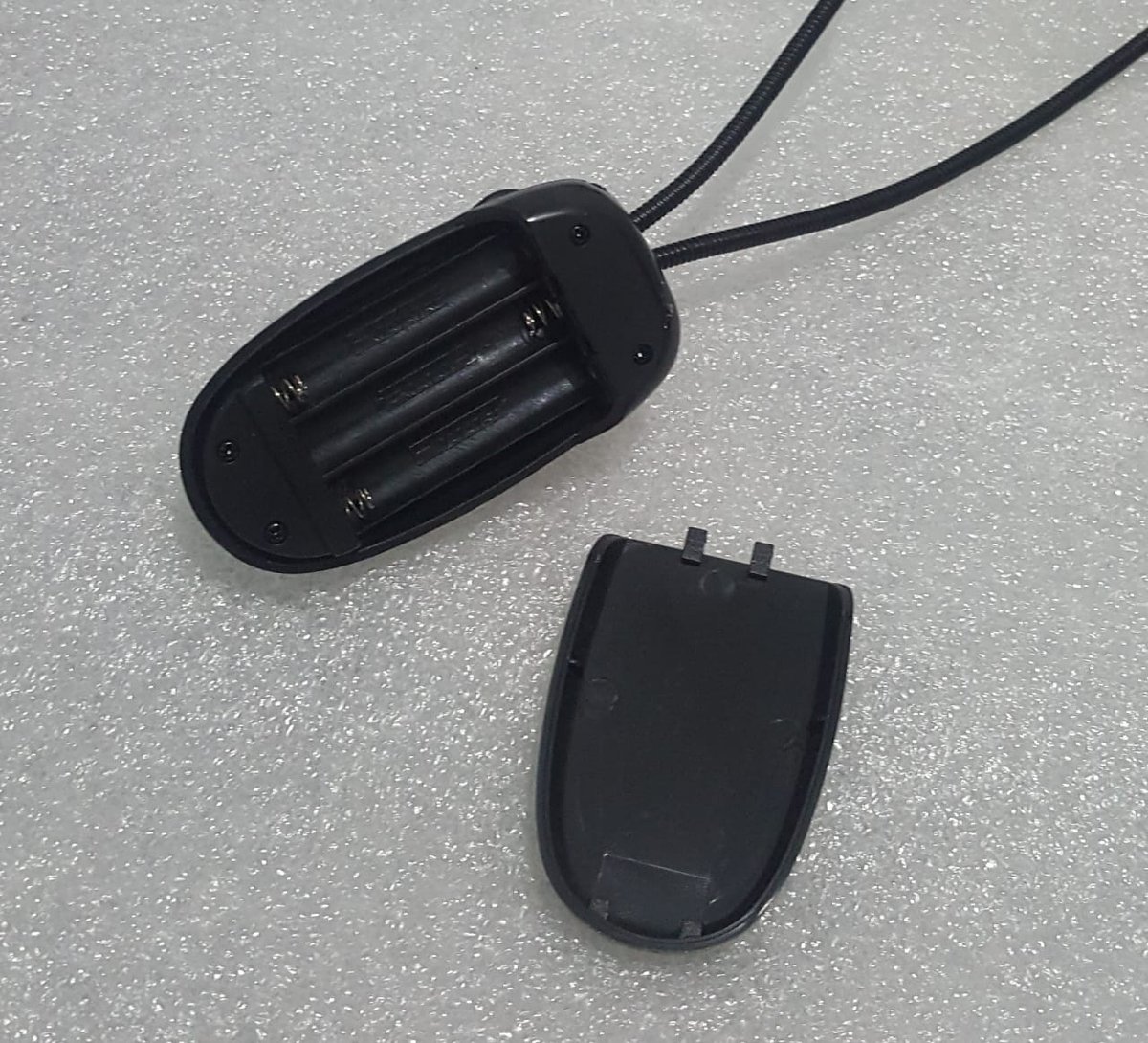 d_onlinemarket7's tweet photo. Clip light ..
Available nih sodara2 sekalian Clip Light aliat Lampu Clip buat dipakai di stand book/ stand partitur, bisa juga buat laptop PC and many morelah pokonya ..
#cliplight #lampuclip #cliplightpartiture #partiturecliplight #lampujepit #lampustandbook #musisi #musician https://t.co/hScU9ssH0z