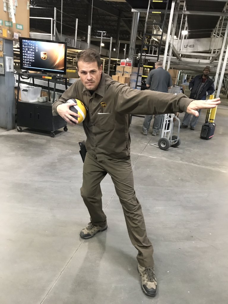 SchmitSeth's tweet photo. Centennial Center @UPSEnglewood passing on the football today keeping our drivers challenged with safety!!! #CaughtSafely @WadeLeier5 @MPZakely @RubenSafetyDM @kennethcherry26 https://t.co/LF0p1RBwWj