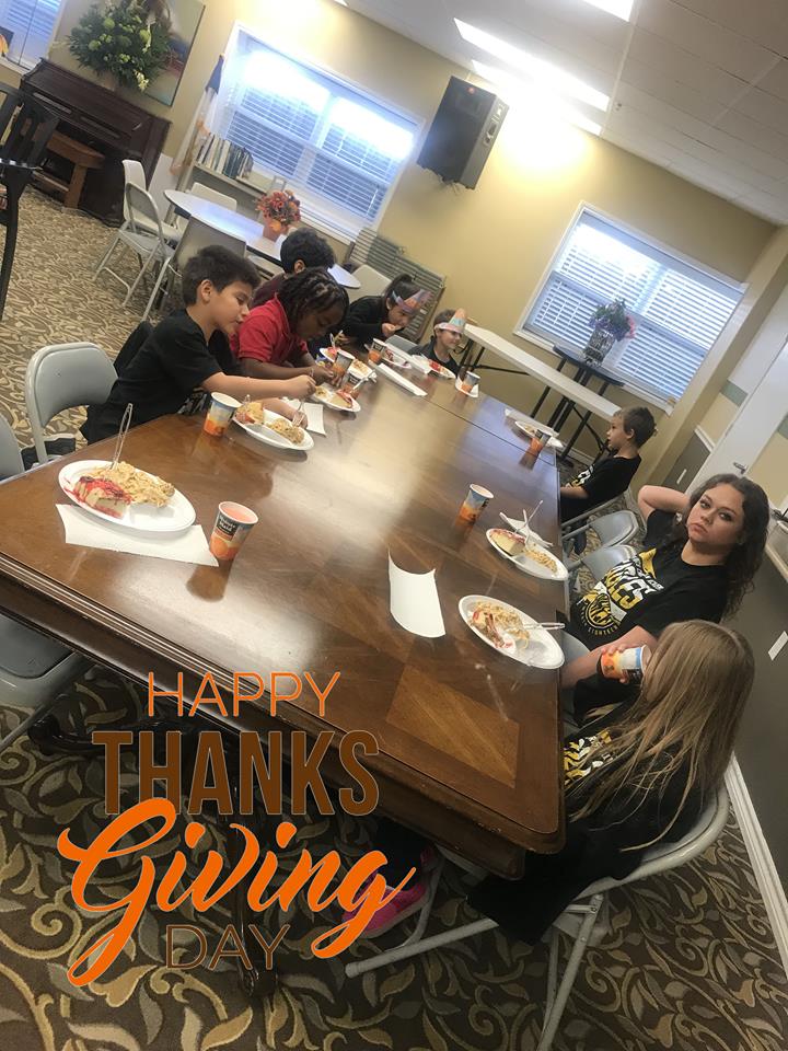 rickybernardII's tweet photo. Rick Rick and his classmates celebrate thanksgiving with his principal, teacher, and staff at school #HappyThanksgiving🦃🦃

Food Catered By: Esther’s Cajun Cafe &amp; Soulfood https://t.co/l55Yx3L7Py