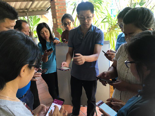 DtreeInt's tweet photo. Training on a tuberculosis case management solution with #NFCtechnology. We train partners with a #trainingoftrainers strategy- partners learn about the solution and how to prepare and lead training sessions. #globalhealth #partnerships #EndTB #TBReach @ARCrelief https://t.co/7V36ZwY5hb