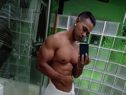 #Gay #MuscleCam Miller Black Live! Now at https://t.co/zDbZsDyOz5! https://t.co/PxhvkcYhpd