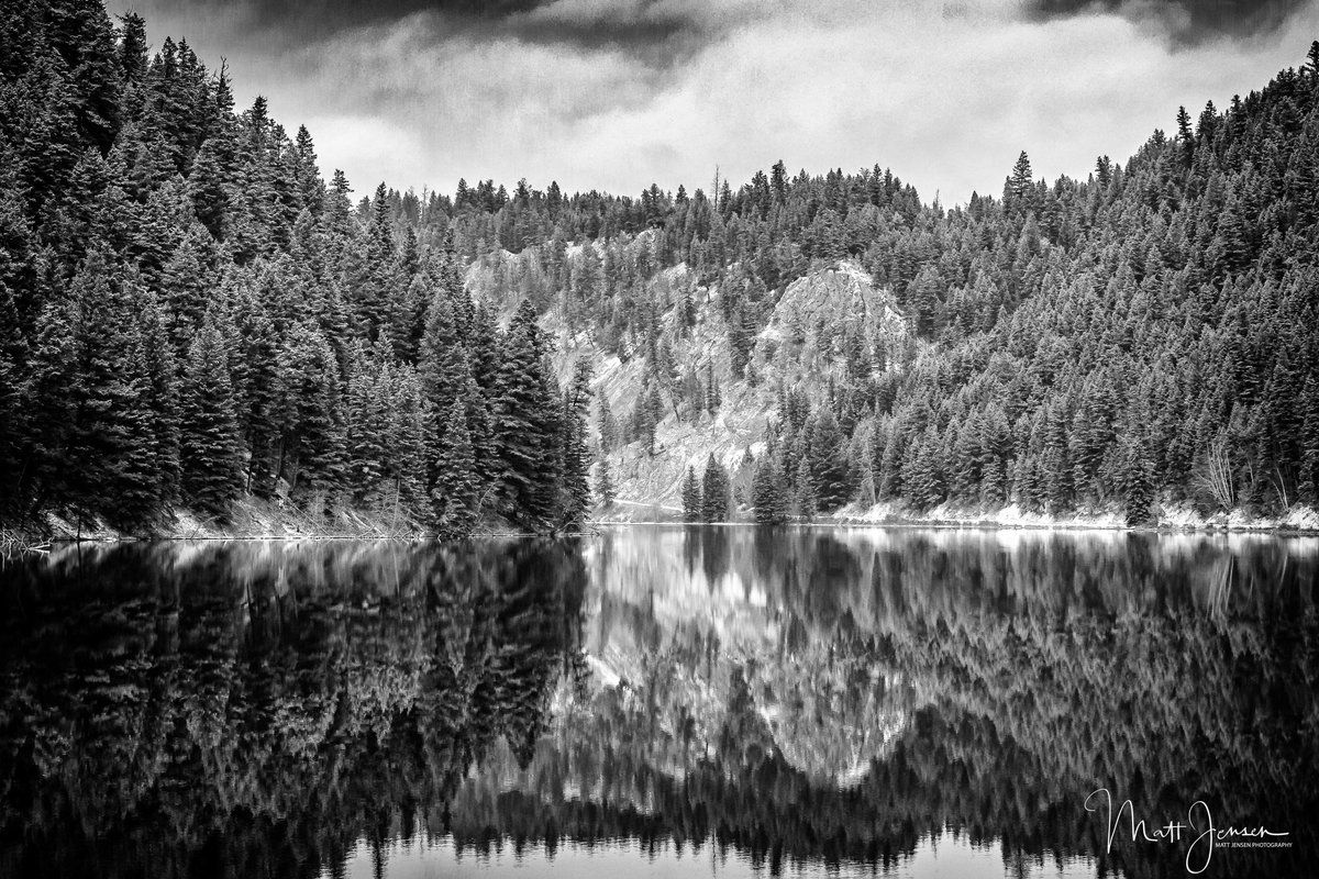 Early winter reflections off one of the many small lakes in BC’s Thompson-Shushwap region. 

#photography #blackandwhite #reflection #lake #mountain #travelbc #travelnorthernbc