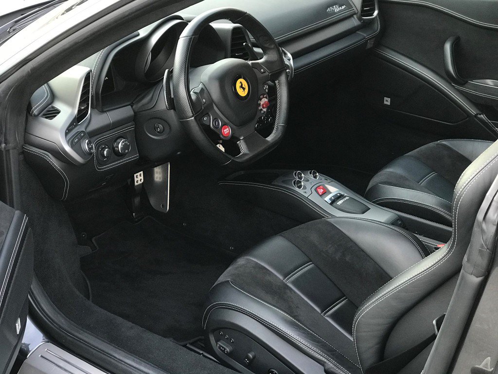 The car of the week is the #Ferrari458Italia available now !
More info : tinyurl.com/yadd36mo
Please contact us : 022 757 87 87 / info@modenacars.ch