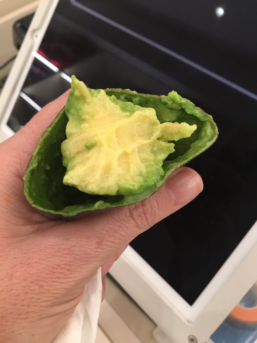 SarahGrimshaw4's tweet photo. I can’t be the only person who eats avocados 🥑 like this. I 💚 them & could eat them all day #Fuel4Life #GreenMachine https://t.co/Sl6AFgOduI