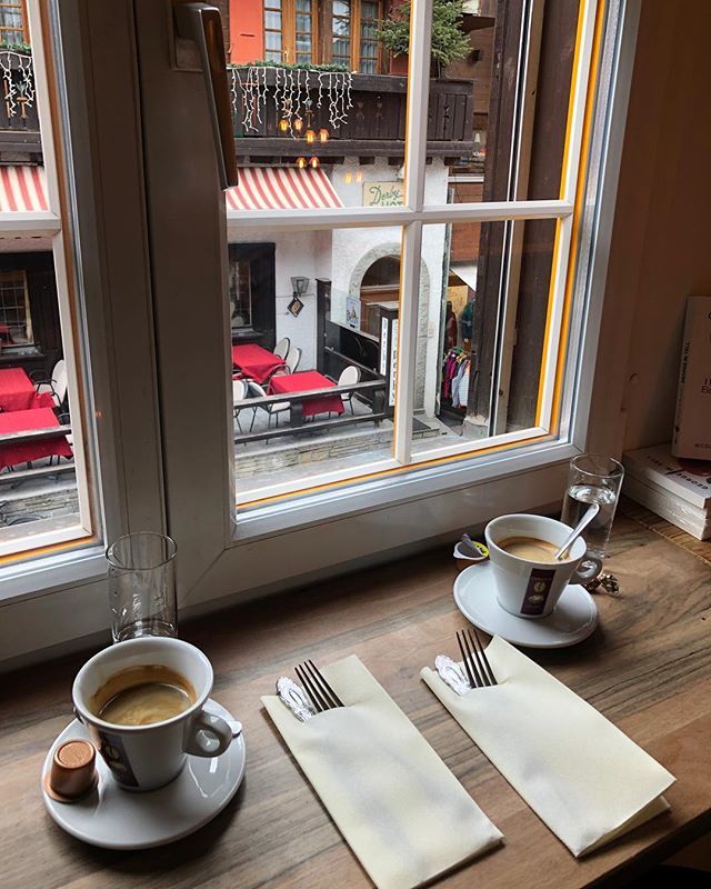 Starting by enjoying the Swiss Alps by relaxing today. Tomorrow we shred the slopes! bit.ly/2FDvkmo