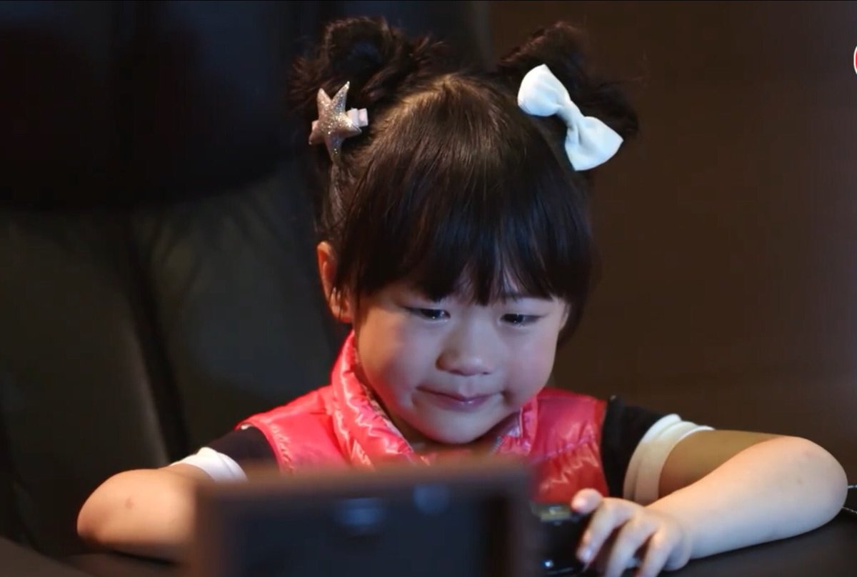 ppinkqx's tweet photo. น้องพาย VS me ฉากนี้กุบั่บน้องววว

//กั้นนั้มตา🥺
#รักพลิกล็อก https://t.co/ILldeSg5qE