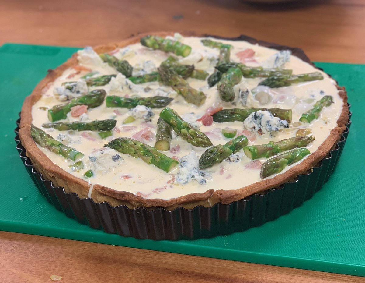 Bacon and asparagus tart prepped and ready for the oven  😃 ⁦<a href="/JamShedSupper/">Jam Shed Supper Club</a>⁩