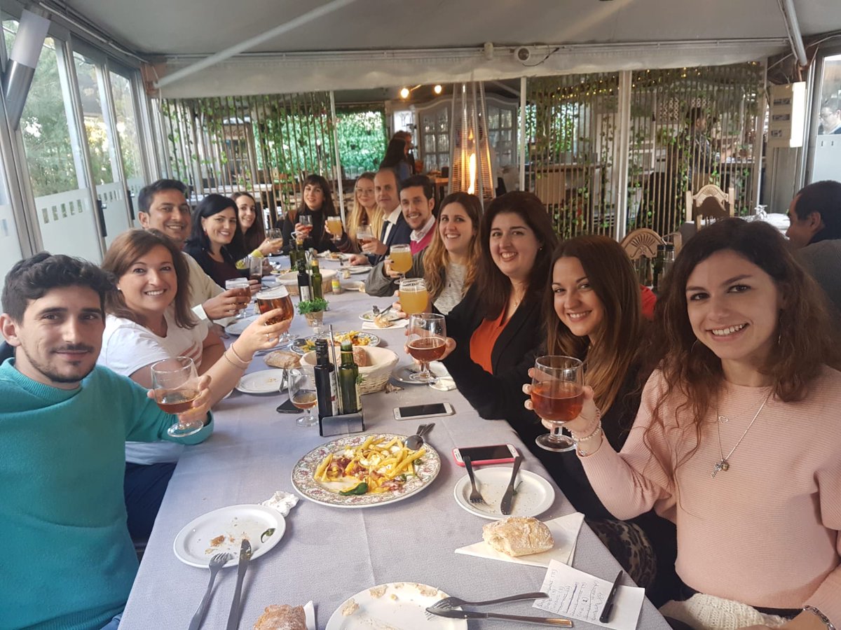 Soniaolivas3's tweet photo. Afterwork Equipo Sales Development. Buenos momentos en la mejor compañía. #meliaspain #lovemyjob https://t.co/MjyQoyiigh