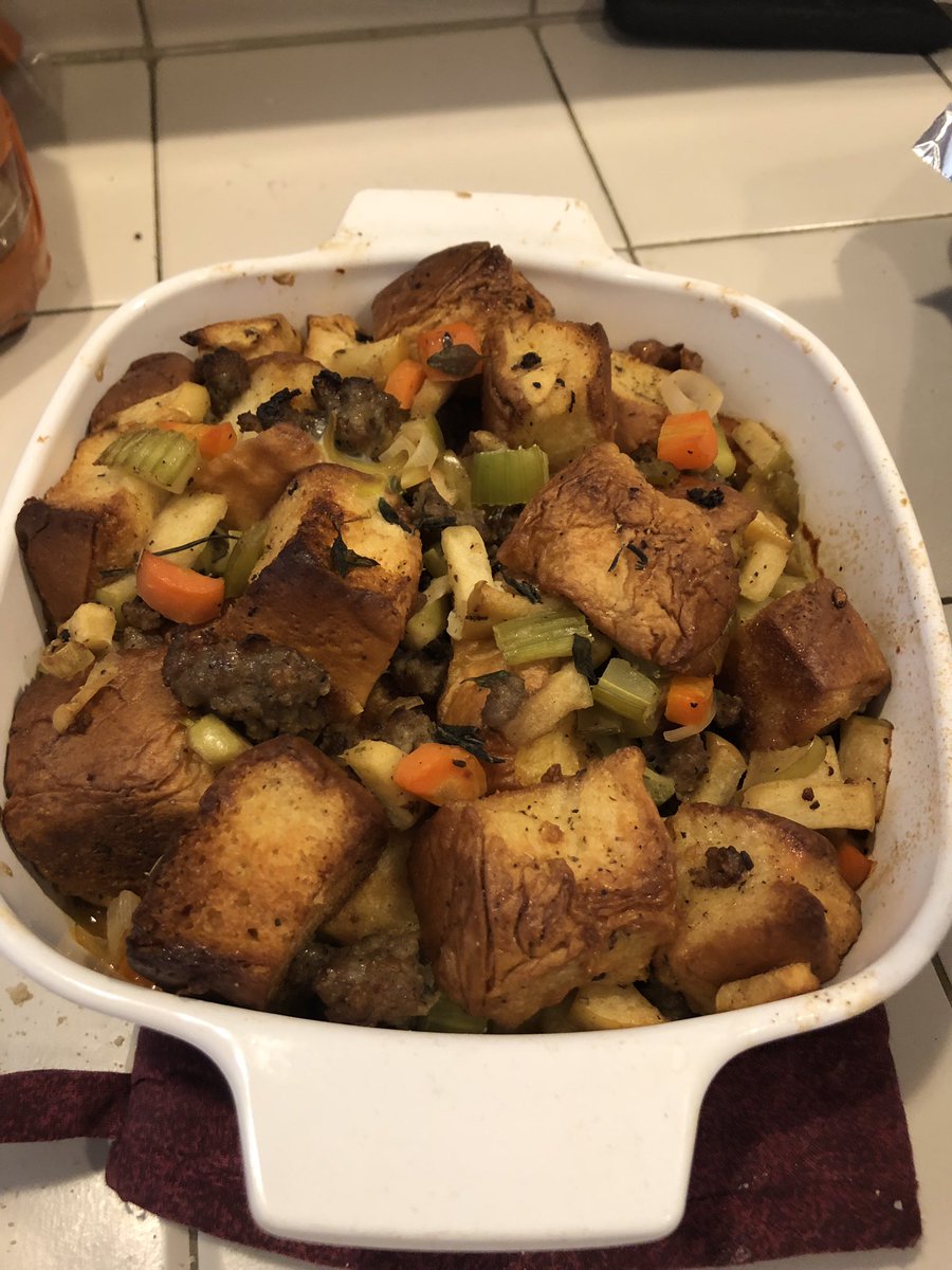 Lil_Koop's tweet photo. Watched @FoodNetwork #thekitchen day before thanksgiving for inspiration and saw @gzchef make this amazing stuffing so I gave it a try. I added some apples and used leeks instead of onions because they came in my local produce box— still tasted delicious. @TalleyFarms https://t.co/7Wq7IHorrG