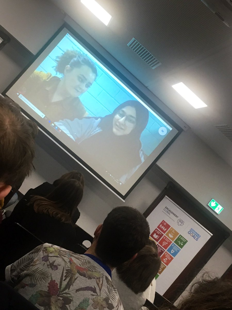 SeifertChani's tweet photo. "All we think about is surving!"
Spannende Skypesession mit Studierenden aus Kabul während der #bildkorrekturen Konferenz.
Pariwash und Najia erklären: "As a student in Afghanistan, you never know if you will be alive the next day."
#bildkorr18 #peacedev #peacedevelopment https://t.co/0AMXt6Pve0