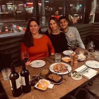 Nice to have mom visiting and celebrate Thanksgiving with Veronica and <a href="/LissaJohnsen/">Lissa Johnsen</a> last night !!