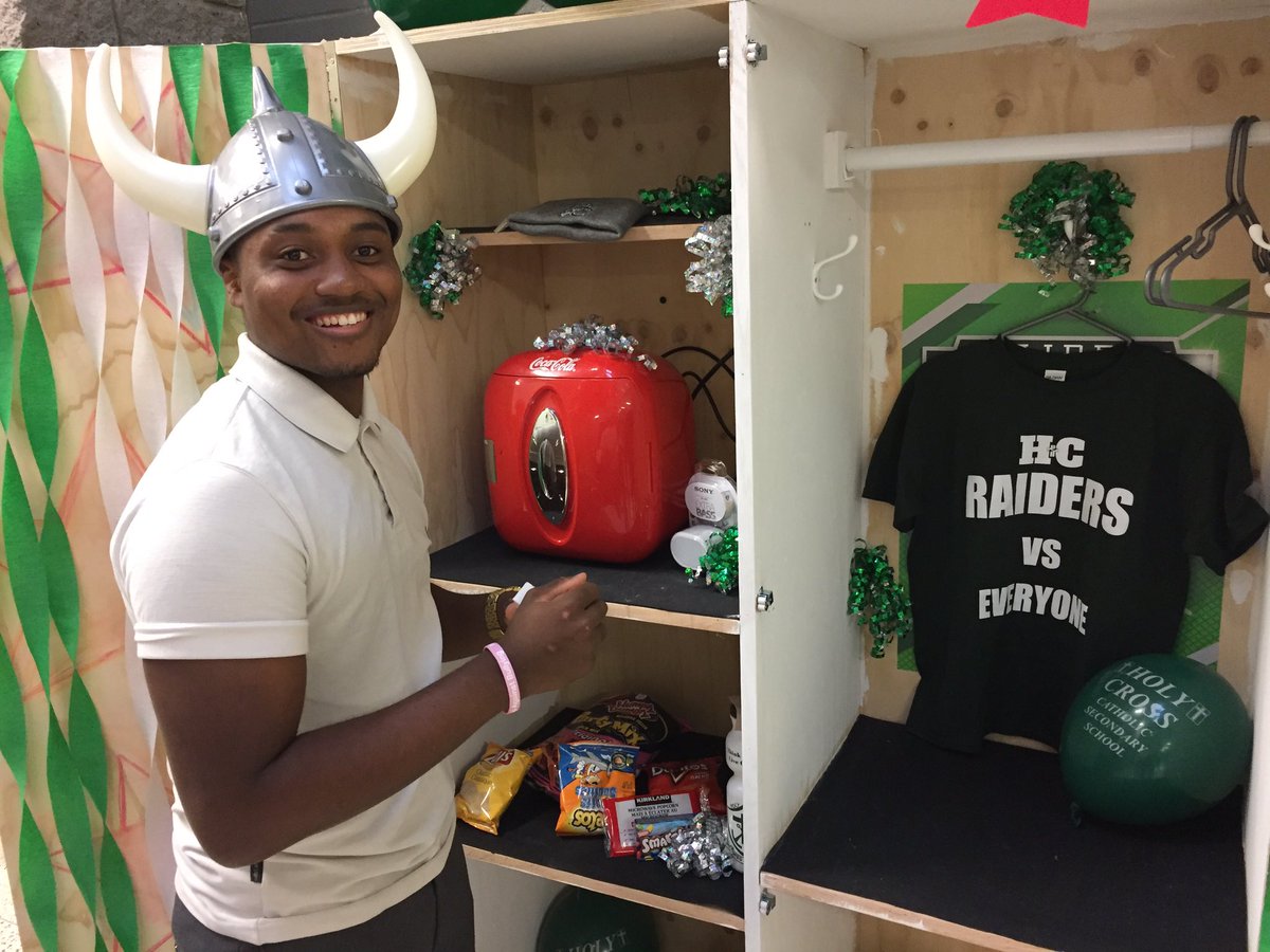 hcwethenorthend's tweet photo. A Super Locker for a Super Student created by a Super Construction Class and presented by a Super Mind Over Matter Team. Super job and congrats Tinashe! #WeTheNorthEnd #rewardkindness #superlocker #thislockerhasafridgeandcharger https://t.co/0dm9xHVIPs