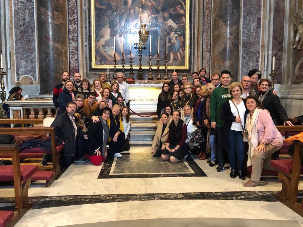 corolasflores's tweet photo. Eucaristía en la Capilla de San Juan Pablo II. “TOTUS TUUS”. #imcv2018 #Roma https://t.co/BG26XHnewZ