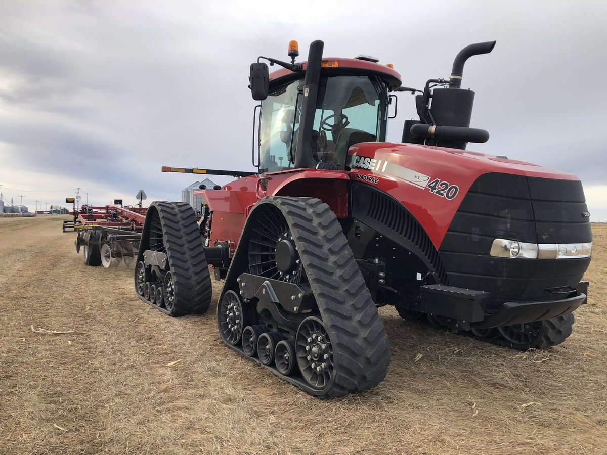 DirkMitchell's tweet photo. Red Friday - demo Steiger CVX and Ecolotiger 875 w #Soilcommand @rbilstein @MitchellEquip https://t.co/RjbIpbfzRK