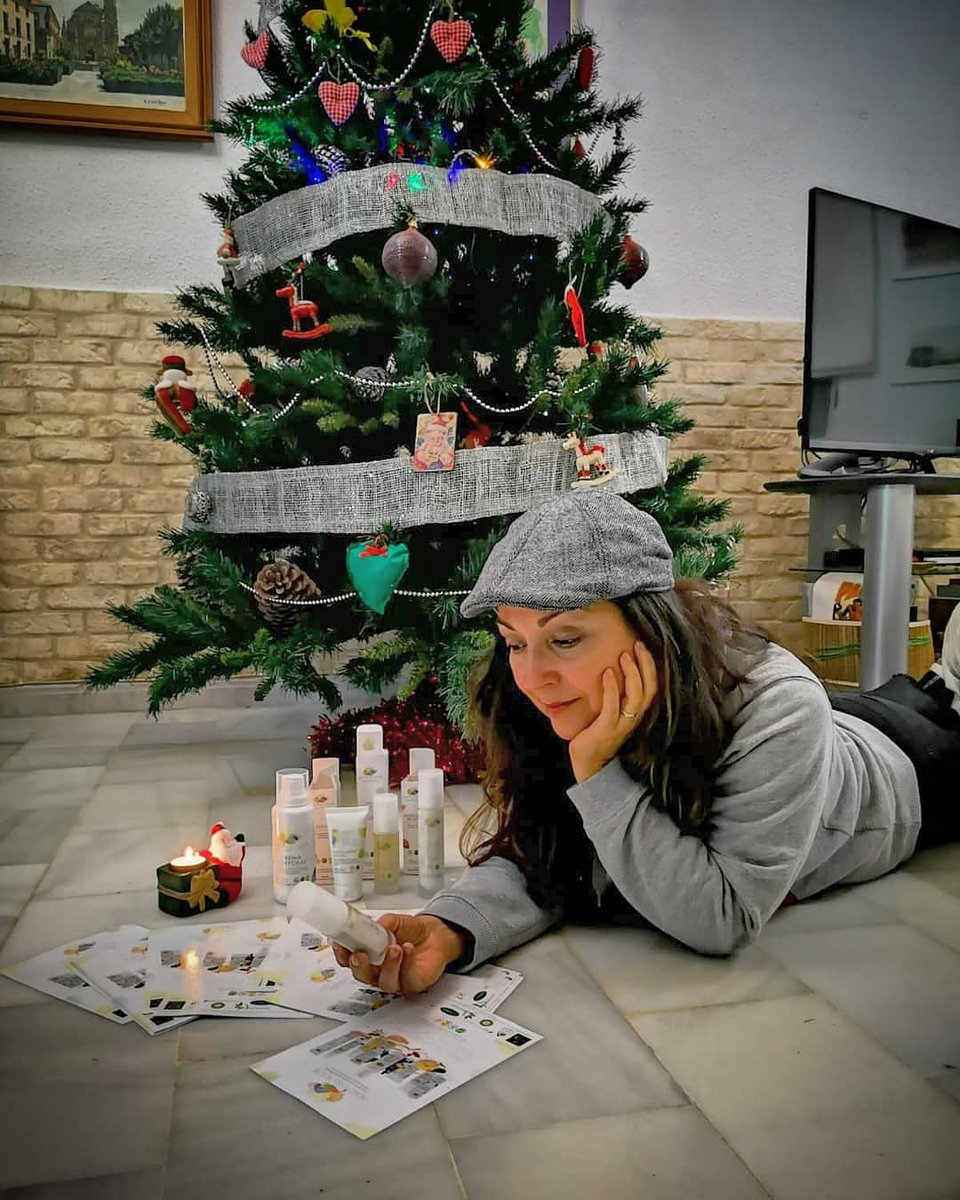 shopperviajero's tweet photo. Cosmética de lujo a precios asequibles. Llegó mi pedido @#indigoeyesnature 100% natural, ecológico, envases reutilizables y productos españoles. Deseando probarlos y contaros mi experiencia en el blog 🌳
.
#blackfriday #ecologico #vegancosmetics #timeforpresents #cosmeticabio https://t.co/61tuQbv1M1