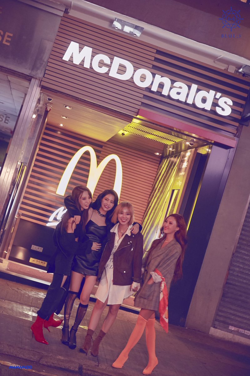 mmmsmiIe's tweet photo. #BLUE_S behind cut — ot4 

#MAMAVOTE
#MAMAMOO https://t.co/KndVpLPidR