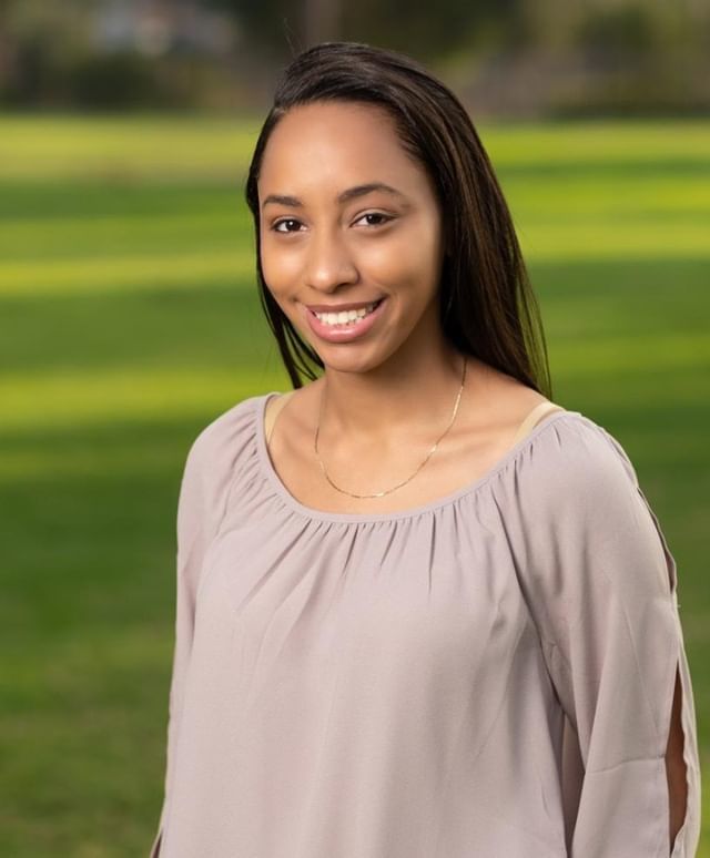 ADB_Imagery's tweet photo. I love the simplicity of a great headshot. This future professional has it all going for her. Congratulations on your initial breakthrough into the technology world!!!! Can't wait to see your successess!
.
.
.
.
#ADBImagery  #bellflowerphotography #lapho… https://t.co/1PwEN7ouN2 https://t.co/0llb7OiQDK