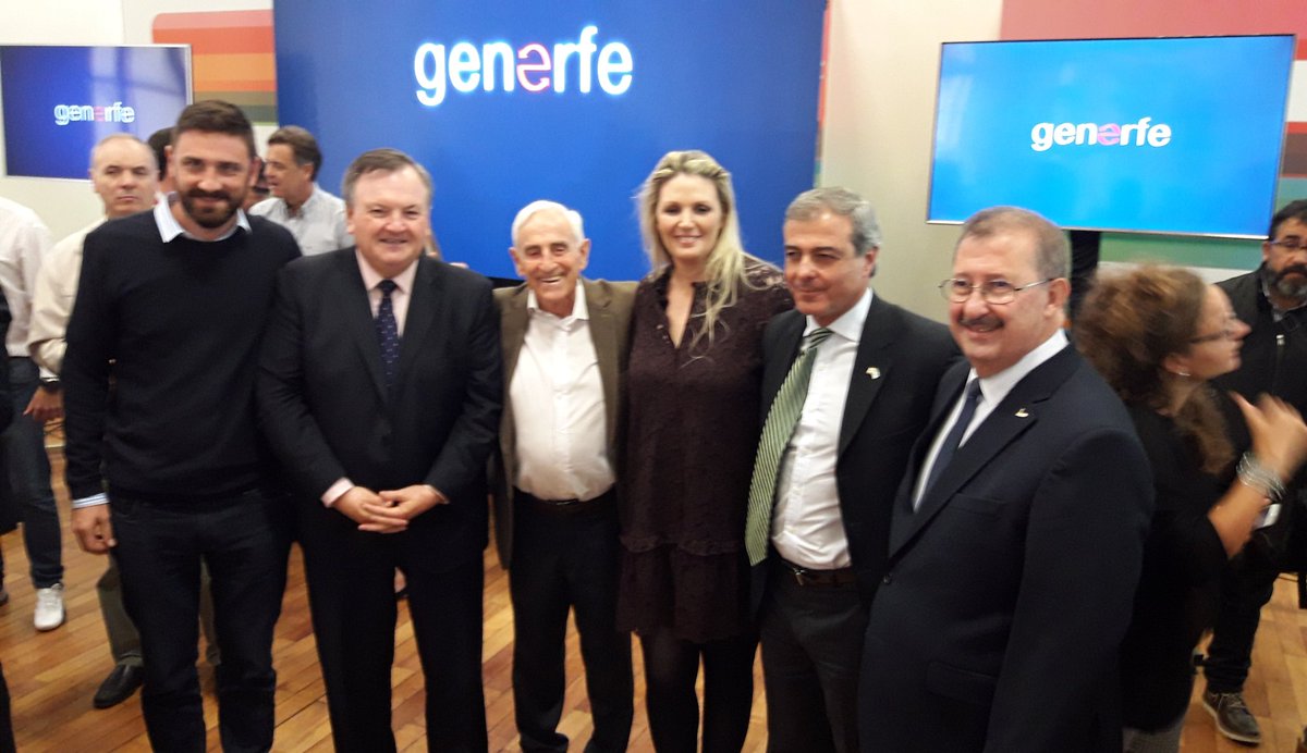 jczabalza's tweet image. Santa Fe avanza en el cambio de su matriz energética. Se presentó el programa #GENERFE Política pública por la que la @epeoficial incorpora #EnergiasRenovables para mejorar el servicio eléctrico.