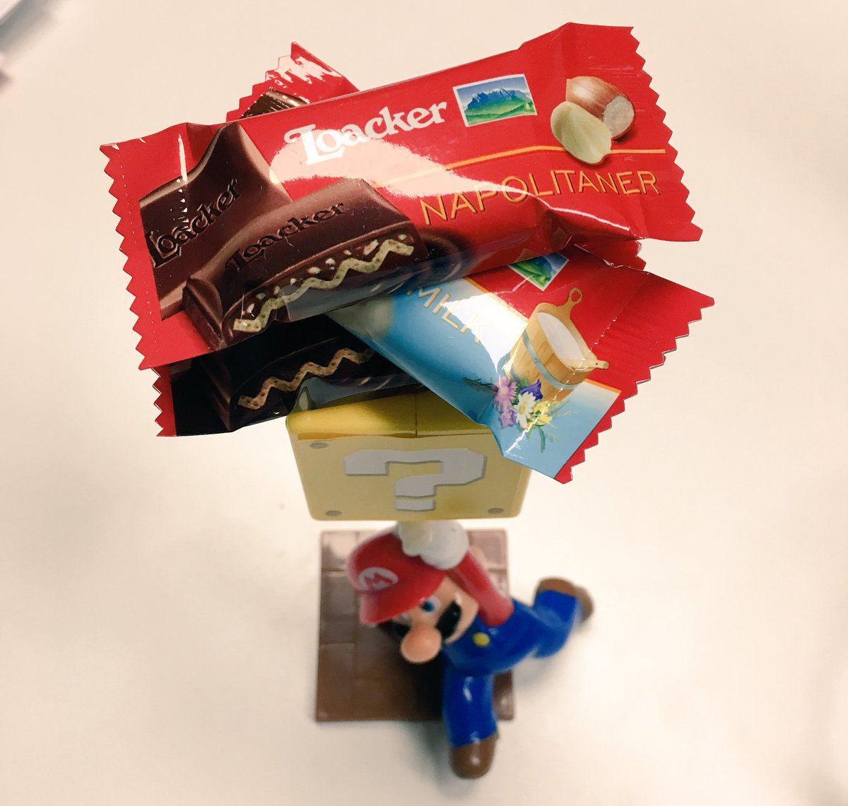 valemiceli's tweet photo. Altro che funghetti... #supermario #loackercioccolato2018 https://t.co/IYpBcPFSqY