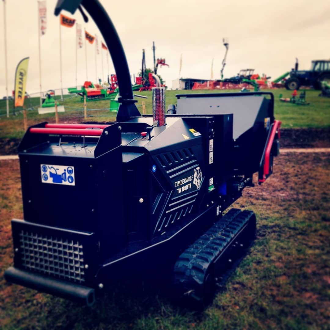 Our kind of #BlackFriday!

Photo: Black Timberwolf TW 280TFTR at @APFExhibition #fridayfeeling #woodchipper