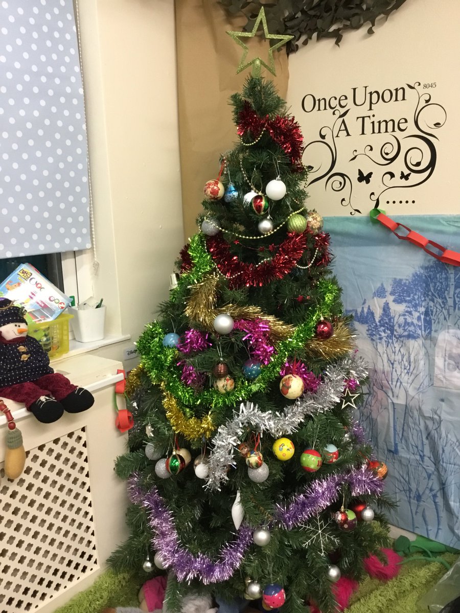 SpringMedmenham's tweet photo. Christmas has come early at spring Medmenham as the children helped to decorate their trees and role play areas. Christmas crafts have begun, keep you eyes pealed for all of the exciting gifts and pictures that are in the process #springchristmas #springnurseries #springplaylearn https://t.co/mRinEsoYU7
