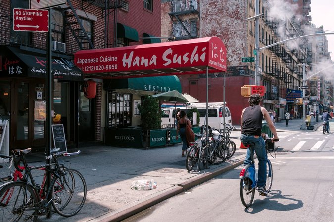 "Like so many New Yorkers, Choc is an immigrant." A great read about a unique #typeface. nyti.ms/2OW98mL