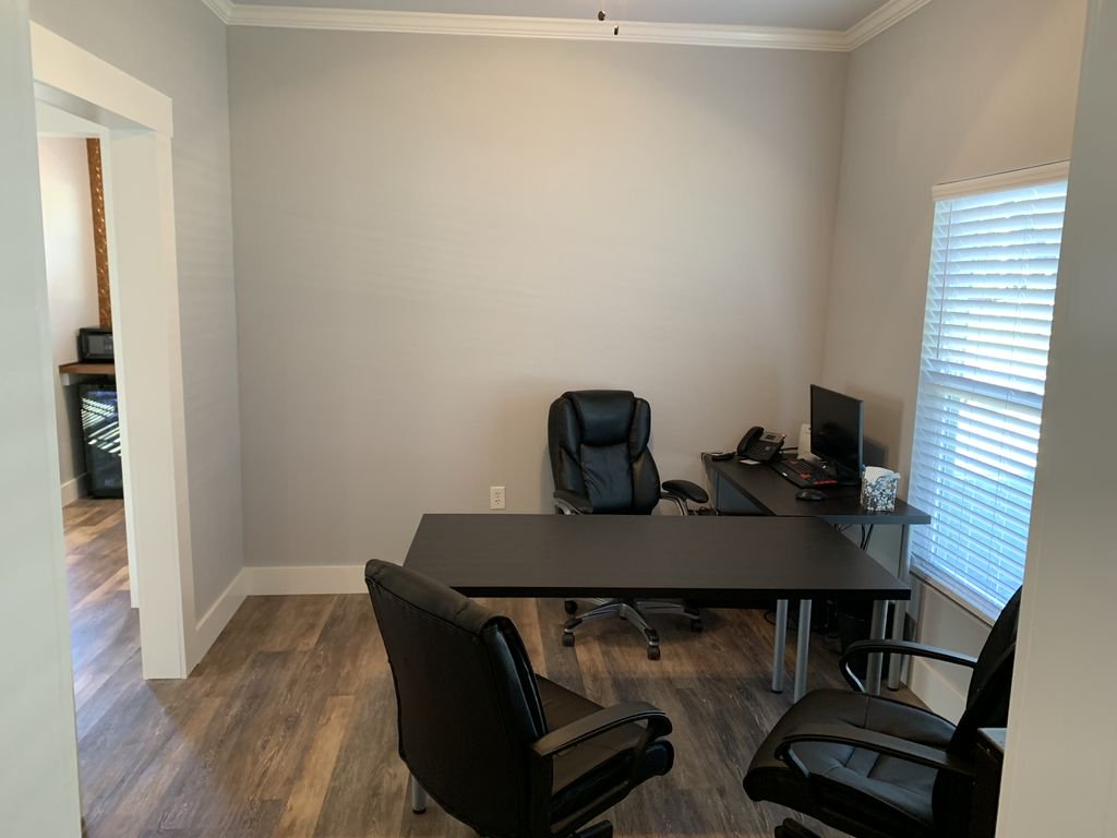 SpiresAutoSales's tweet photo. Spires Auto Sales is now open for business. We have spent months working on renovating this 100 year old building to make sure we are “Setting A Standard” for our customers. We are located on 1210 E Canal St, Mulberry, Florida directly on St Rt 60.

Give us a call at 863-332-8867 https://t.co/dUJNVyoR0u