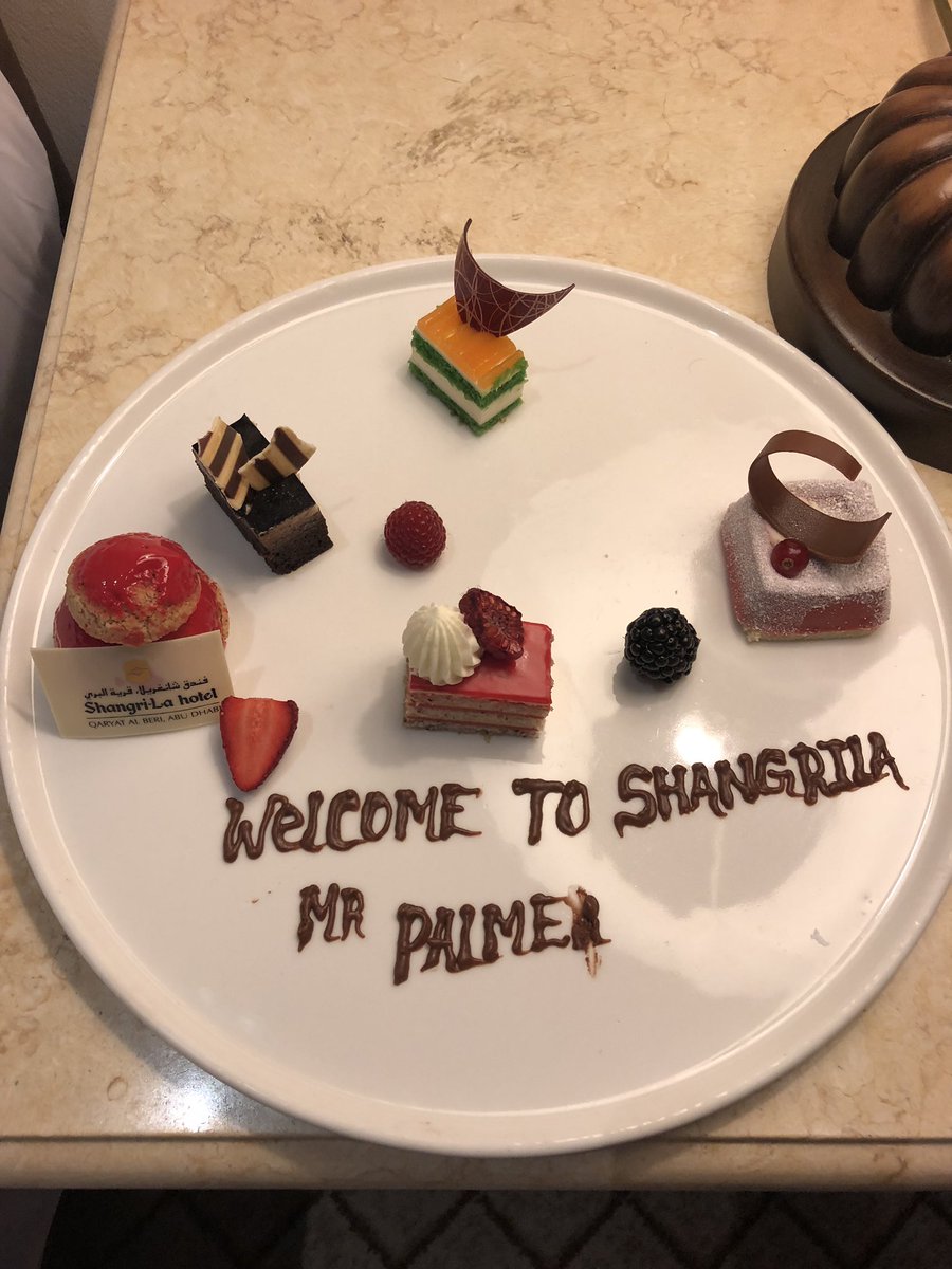 AndyatAuto's tweet image. Omotonashi Abu Dhabi style!.  Looking forward to supporting @astonmartin @redbullracing this weekend.  @Max33Verstappen @danielricciardo