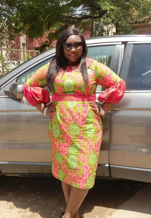 SeamsExtra's tweet photo. #fridayfeeling #tgif #flashbackfriday
Our gorgeous customer Oge @nweke_ogechi in our simple #bubblesleeve #ankaradress
She rocked this dress proudly with her cool sun glasses โค .We absolutely love her style. So #divalicious
#getthislook #tailoredbyus #ankara #ankarafashion https://t.co/Xh6s5T8CkP