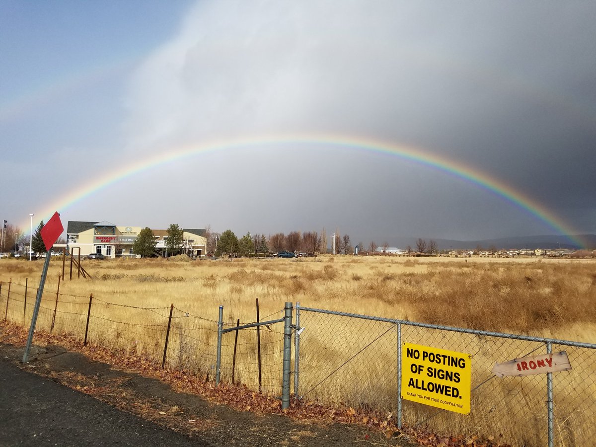 #Rainbow in #Minden. @MelissaM_KRNV @CassieWilsonWX @KRNV @SteveBenderWx <a href="/DwayneMacieWX/">Dwayne Macie</a> <a href="/BillFrankmore/">Bill Frankmore</a> @MadelineKRNV <a href="/JoeHartKRNV/">Joe Hart</a> <a href="/gooberpls/">LilAnaTBG</a>