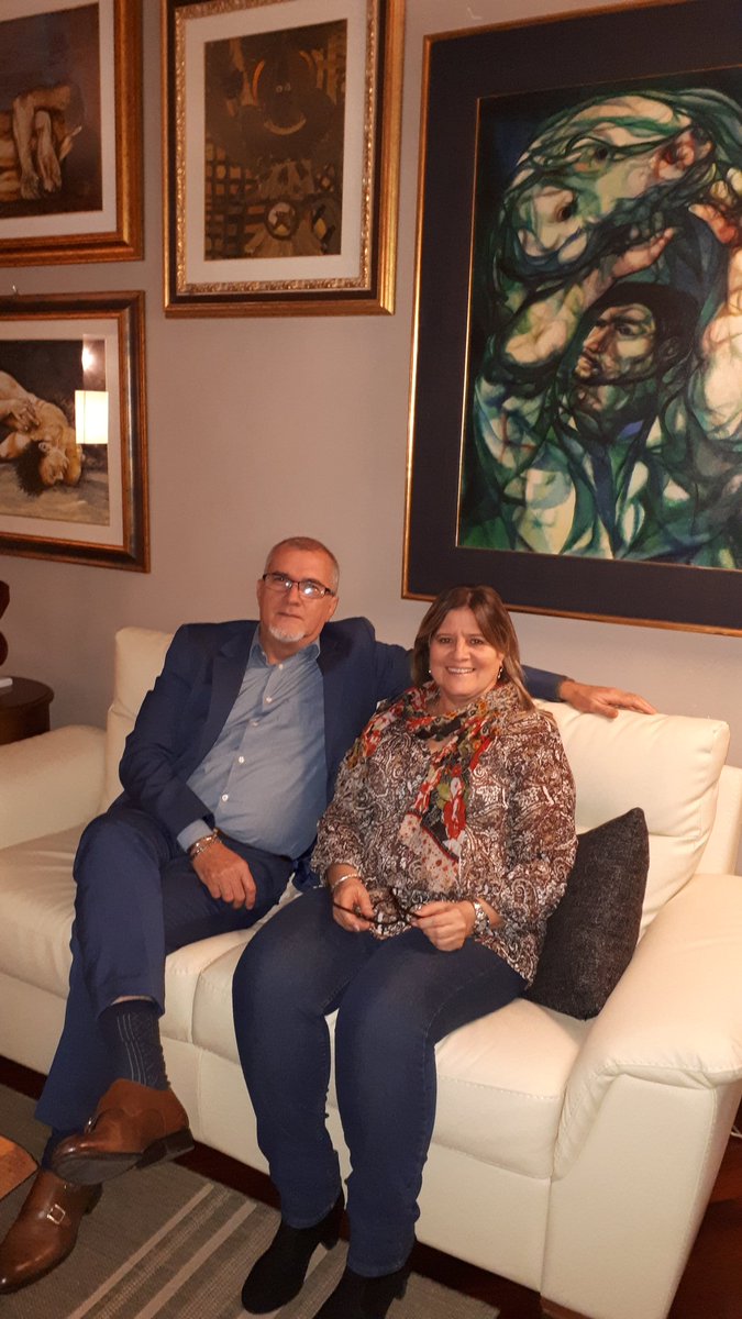 JoseCarlosRguez's tweet photo. Agradable oportunidad la de esta tarde noche del #23nov2018 al poder compartir en #Roma con la amiga Susana Molina, Directora General de la Escuela Internacional de Cine y Televisión de #SanAntoniodelosBaños #Cuba. @JoseCarlosRguez @jorgealfonzo63 https://t.co/gCvdvsY1BC