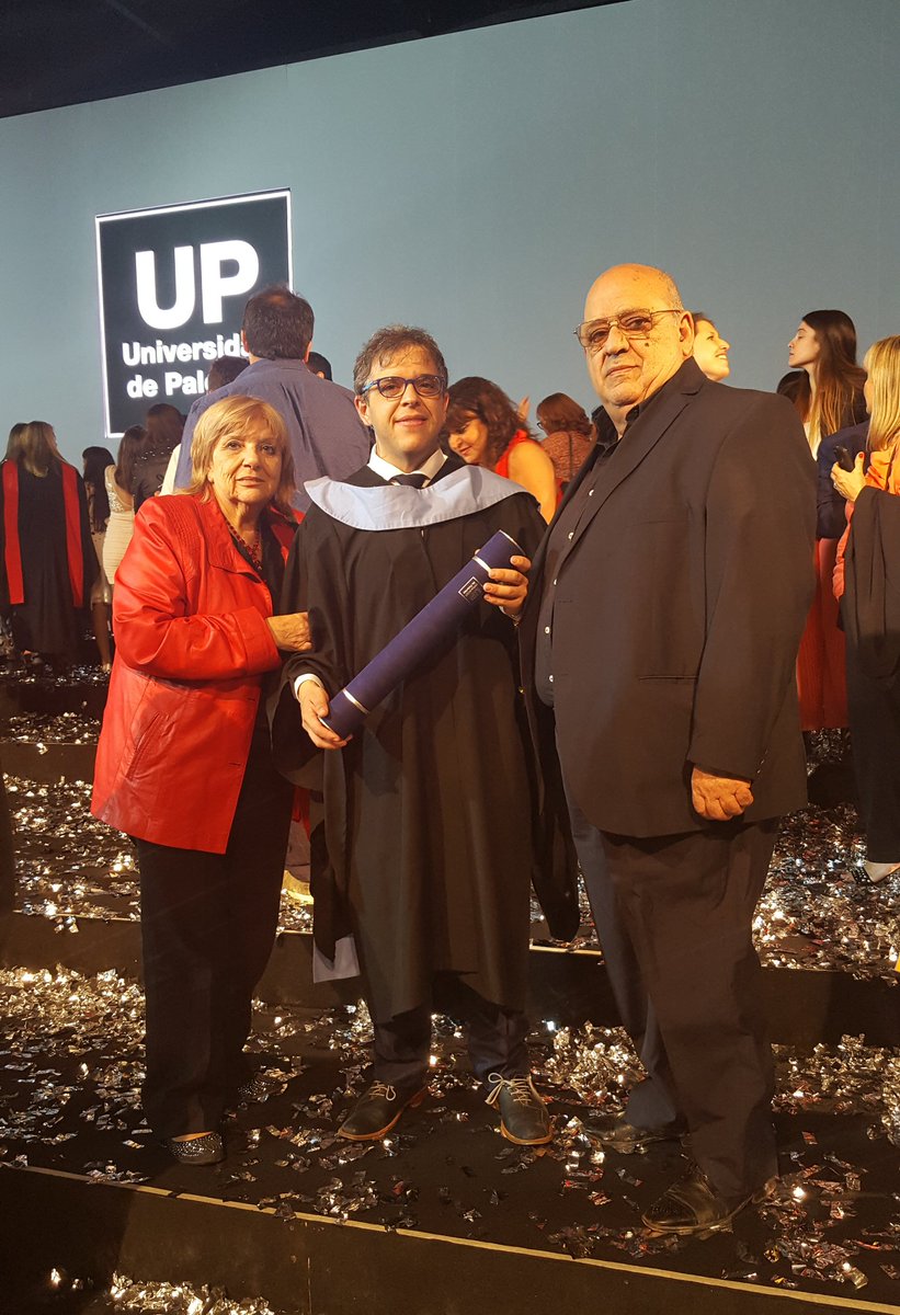 docdalessandro's tweet photo. ¡Gracias papi y mami por estar siempre!
Título + familia + cumpleaños = #felicidad
#GraduadosUP #UniversidadDePalermo #UP https://t.co/qIHS3kzUD7