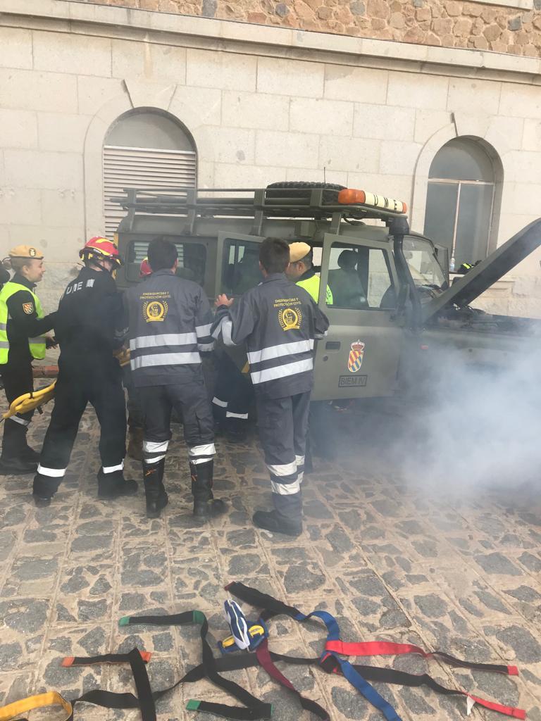 UMEgob's tweet photo. Penúltima semana de la fase presencial de 2° #CBE18 en la Academia de Infantería @EjercitoTierra #Toledo donde tenemos el orgullo de formarnos y el honor de compartir el izado de bandera 🇪🇸 con los mejores  Infantes y Legionarios #BuenasNoches https://t.co/55s0KtVJW9