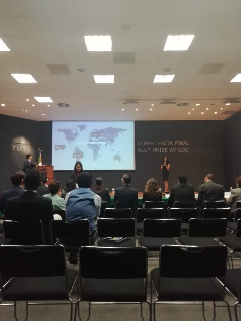 RegularCatLady's tweet photo. Y pues nada, vamos a poner el nombre de @udg_oficial y @CUCEA_OFICIAL en alto en la competencia regional de @hultprize  #ForUsByUs #Innsighter https://t.co/73ljEU70bZ