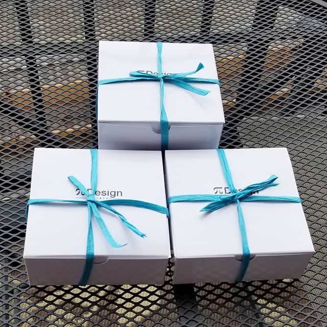 pidesignprints's tweet photo. Upgraded my packaging just in time for the holidays 🎁 Mark your order as a gift to get this complimentary gift box. Don't forget you can get 10% off in my shop now until Monday! https://t.co/4CES2CZayG https://t.co/5hVpWIat3U