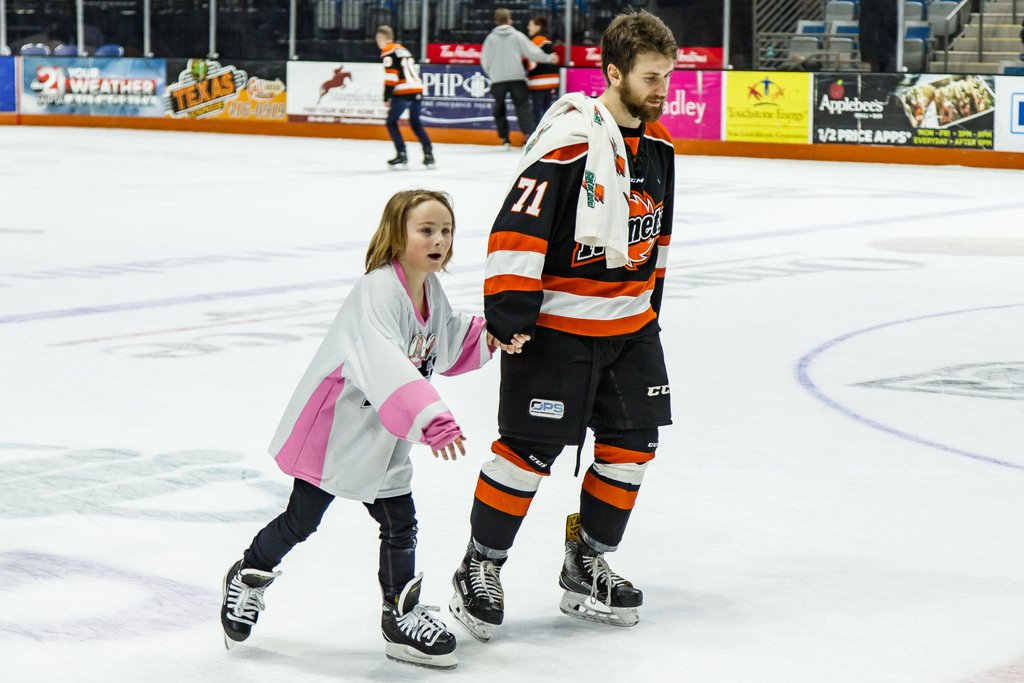 FWKomets's tweet photo. PRO TIP:  Bring your ⛸ to the game Saturday.  It's our first post-game skate of the season! https://t.co/kLyNtjx96v