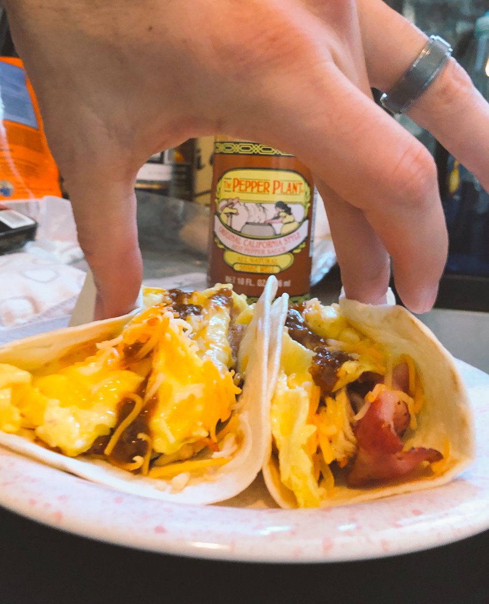 ericmatisoff's tweet image. #DAHub was a great conference and all but now I’m addicted to making breakfast tacos. #winWin