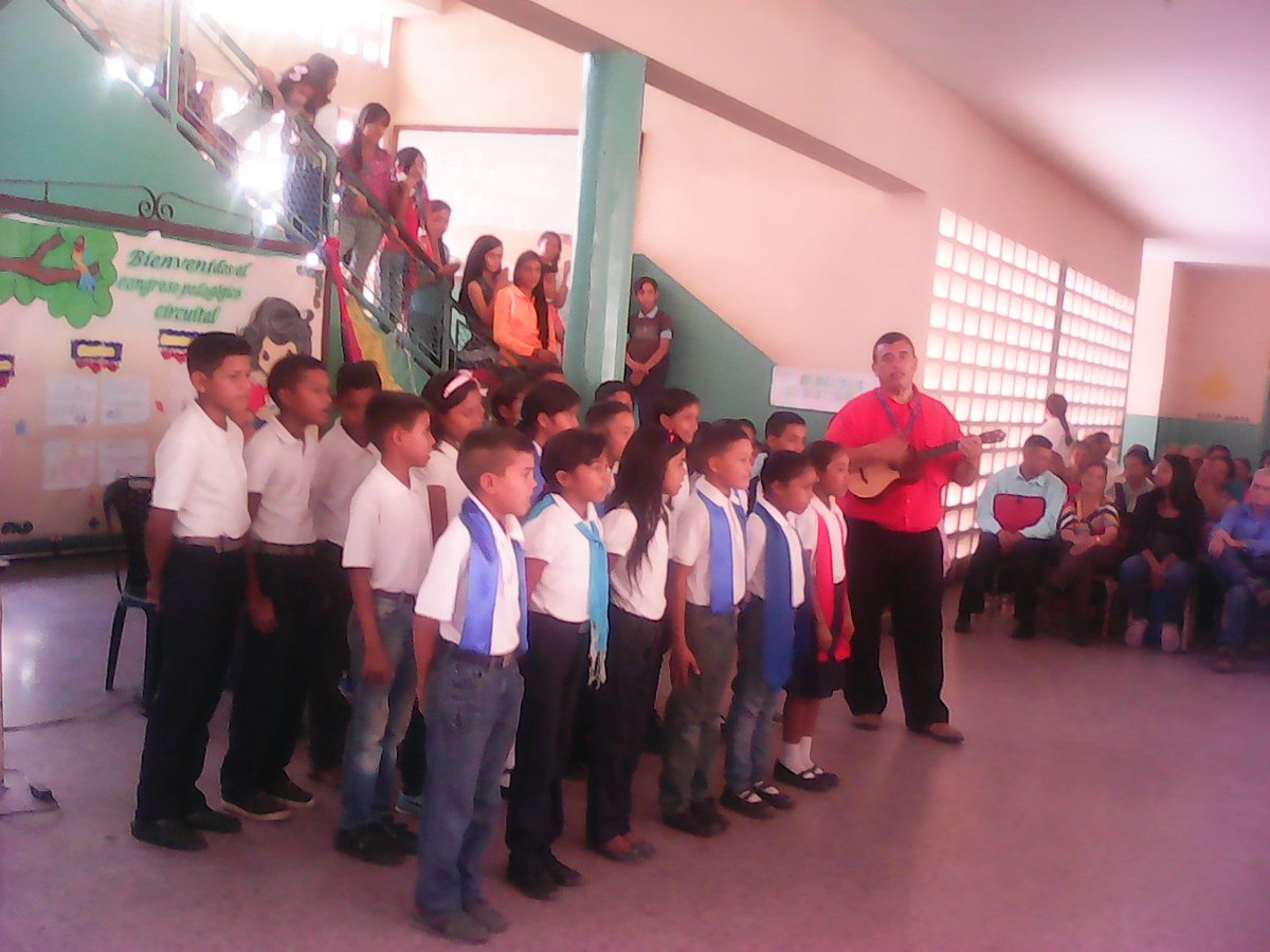 Cbit_Fragachan's tweet photo. Congreso Pedagógico Circuito N° 9 en la UE Narciso Fragachan de Anaco - Anzoátegui. @fbitanzoategui @SalaAnzoategui @ZEAnzoategui @vane_prieto @UENarFragachan https://t.co/8AEI5oh74o