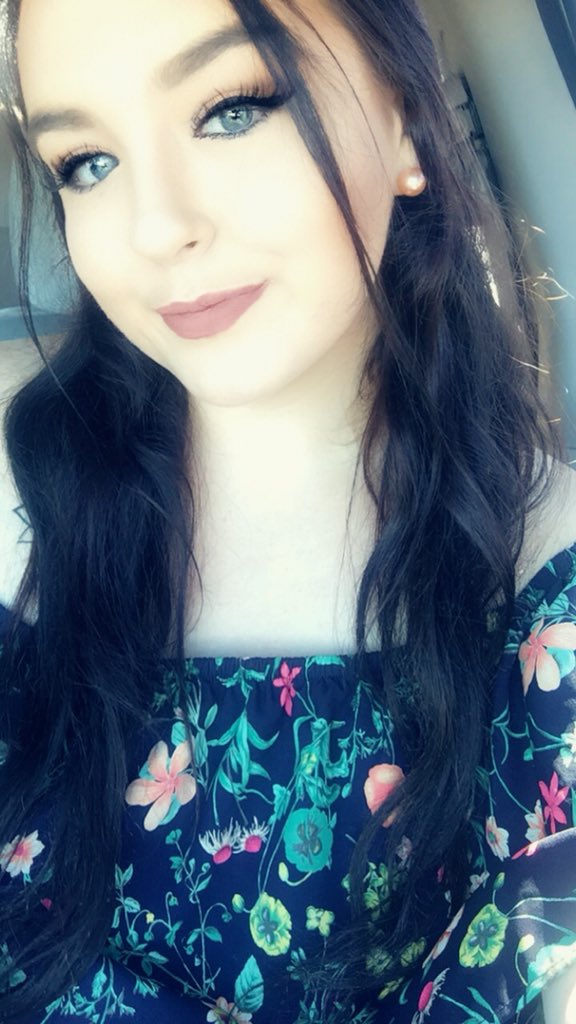 princesskitryna's tweet photo. Thankful for finding myself when all I’ve ever been was lost 💚 https://t.co/TPX4oLWSye