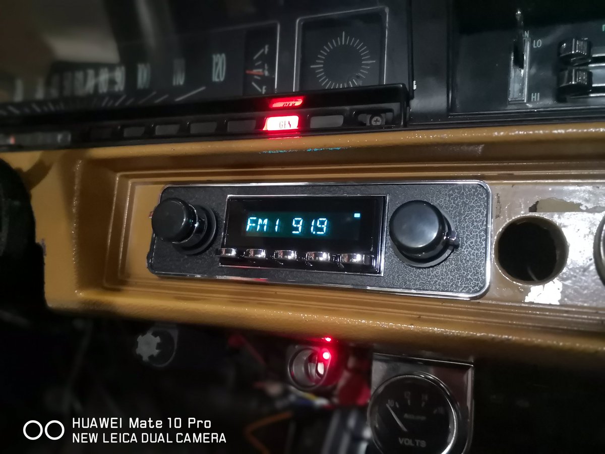 221engineering's tweet photo. #retrosoundradio #bluetooth #aux #usb #chevy #1970elcamino #huawei #mate10pro #leica https://t.co/7J1VjNrzFb