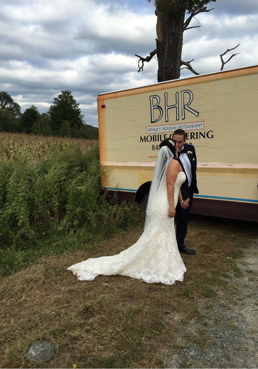 Bernies_BHR's tweet image. If  you  have  a  special  event  coming  up,  we  can  help  cater  it  for  you!  We  can  get  the  #BHRCateringTruck  for  you  or  do  it  #BuffetStyle!  Give  us  a  call  at  845.796.3333!  #BHR  #Sullivancounty  #Food  #Catering