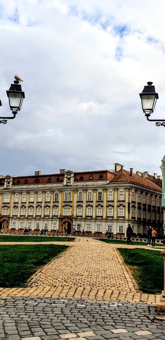 Timișoara, Romania 
Cloudy November In Union Square 
#streetphotography #november2018
Good Evening To All !!