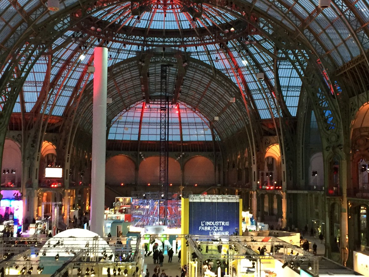 L’#UsineExtraordinaire, c’est fini pour aujourd’hui! Nous vous attendons nombreux demain sur notre espace pour échanger sur les opportunités d’#emploi et de #formation dans l’#industrie et découvrir nos animations : #cobotique, réalité virtuelle, mur d’escalade...#FabriqueAvenir