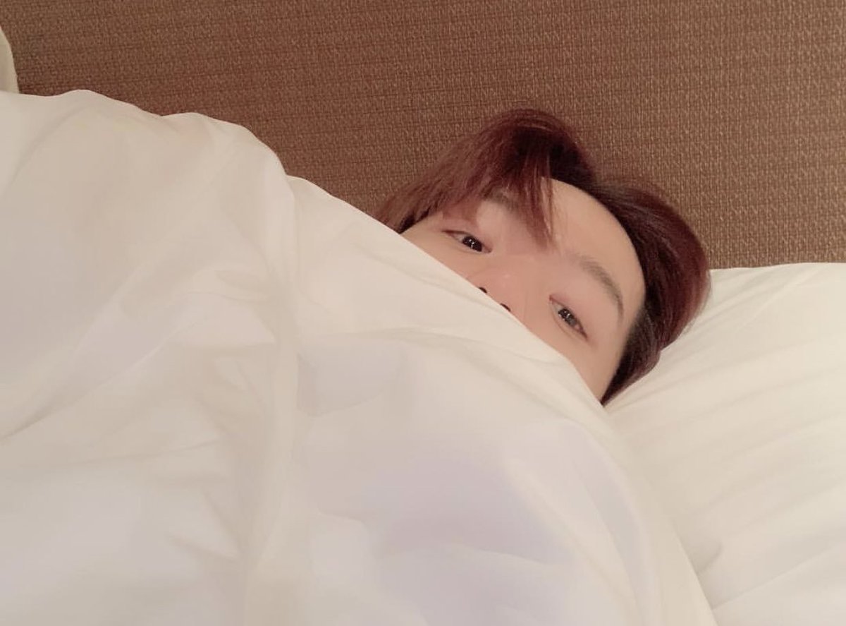 181123 BAEKHYUN Instagram güncellemesi: 

“✌🏻🙅🏻‍♂️👌🏻”

▶️ instagram.com/p/Bqh-2nEhr0J/…

#EXO #BAEKHYUN #백현 <a href="/B_hundred_Hyun/">Baekhyun_EXO</a>