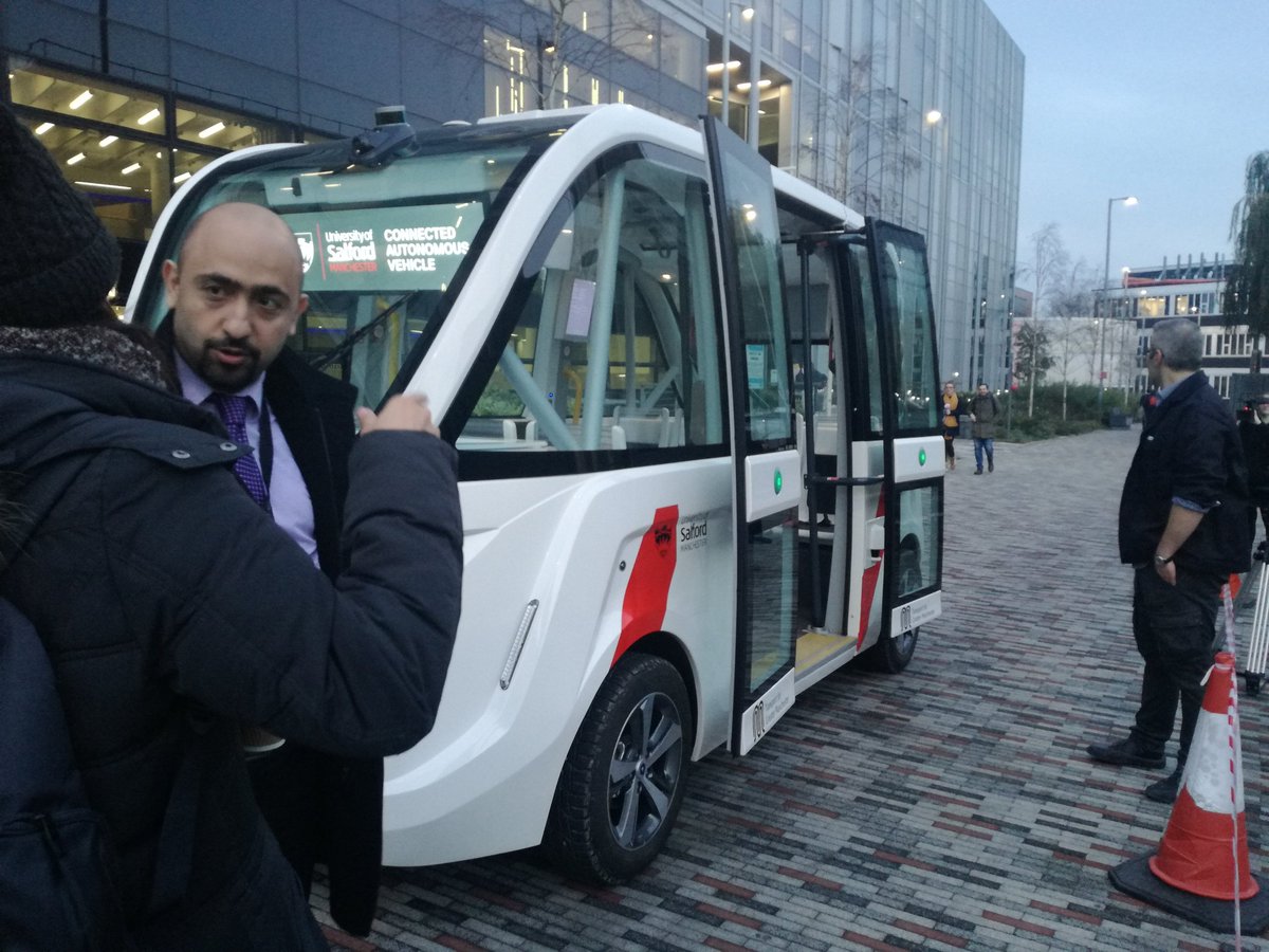 Having a look to future public transport, trying an autonomous bus at <a href="/SalfordUni/">University of Salford</a> #POLIS2018  <a href="/POLISnetwork/">POLIS</a> pic.x.com/r41huvhGr0