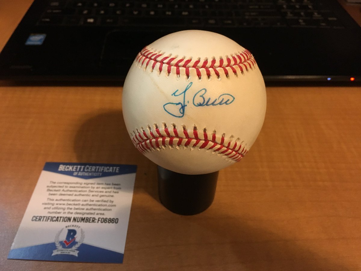 lanc_supcap3841's tweet photo. more signed baseball #blackfriday #autographedbaseballs @Markhoyle4 @CHUCKVANHORNE @TollymanFCF @jca53057 @ChrisGaikwad1 @JPBeast7 @RealMcCoyBreaks @SABRbbcards @chitownshteller @LFTimes_sports @Vermont2500Mike @autographblog @A_A_Autographs @handyslunch @EricDLussier https://t.co/Sx1ipHvySM